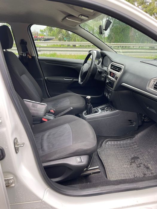 Продам авто на полном ходу , установлен хороший газ