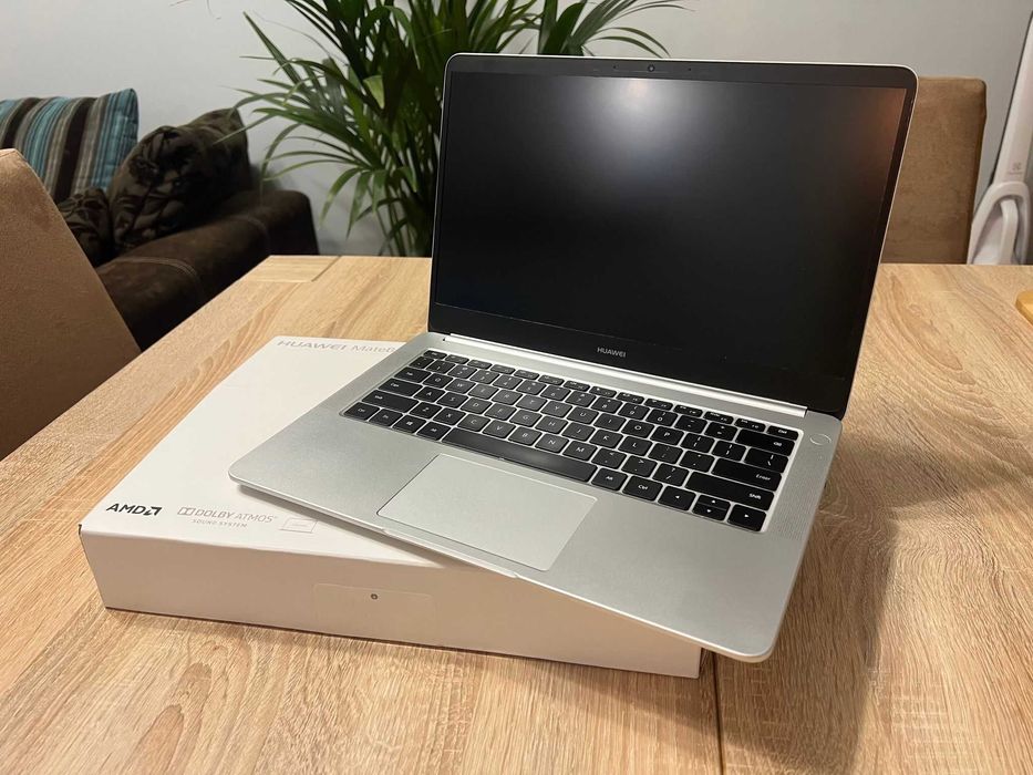 Laptop HUAWEI Matebook D14 AMD RYZEN 5 2500U 8/256 GB