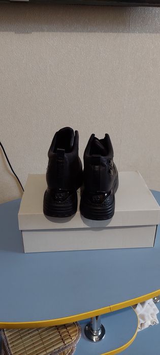 Кросівки 39,40 жіночи, кроссовки