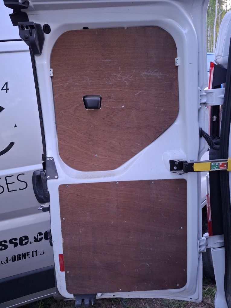 Drzwi tył tylne Transit Custom 23r białe Łódzkie