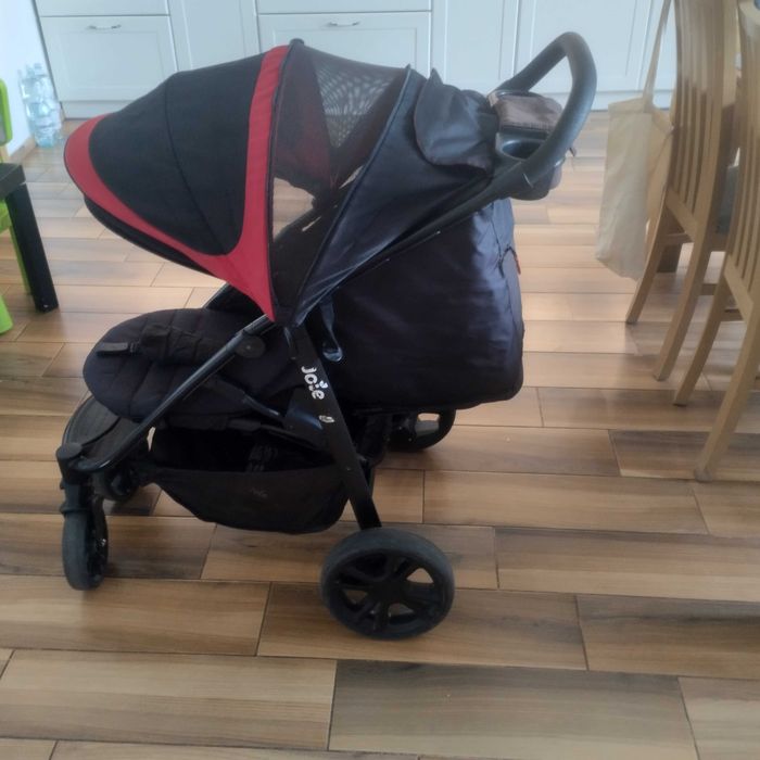 Wózek joie spacerówka