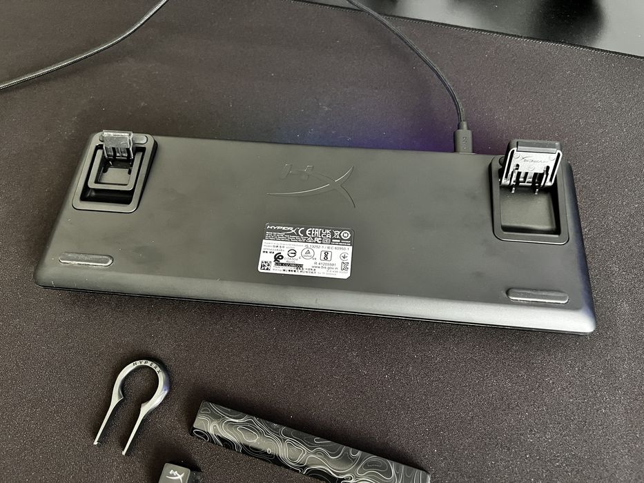 HyperX Alloy origins 60 US Red switches