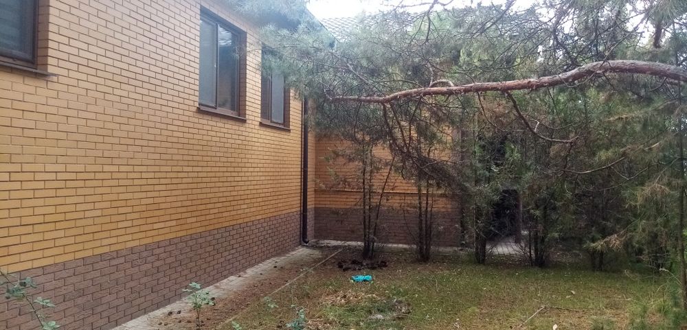 Сдам дом в безопасном тихом месте.поселок Артюховка Змеевского р. 2 эт