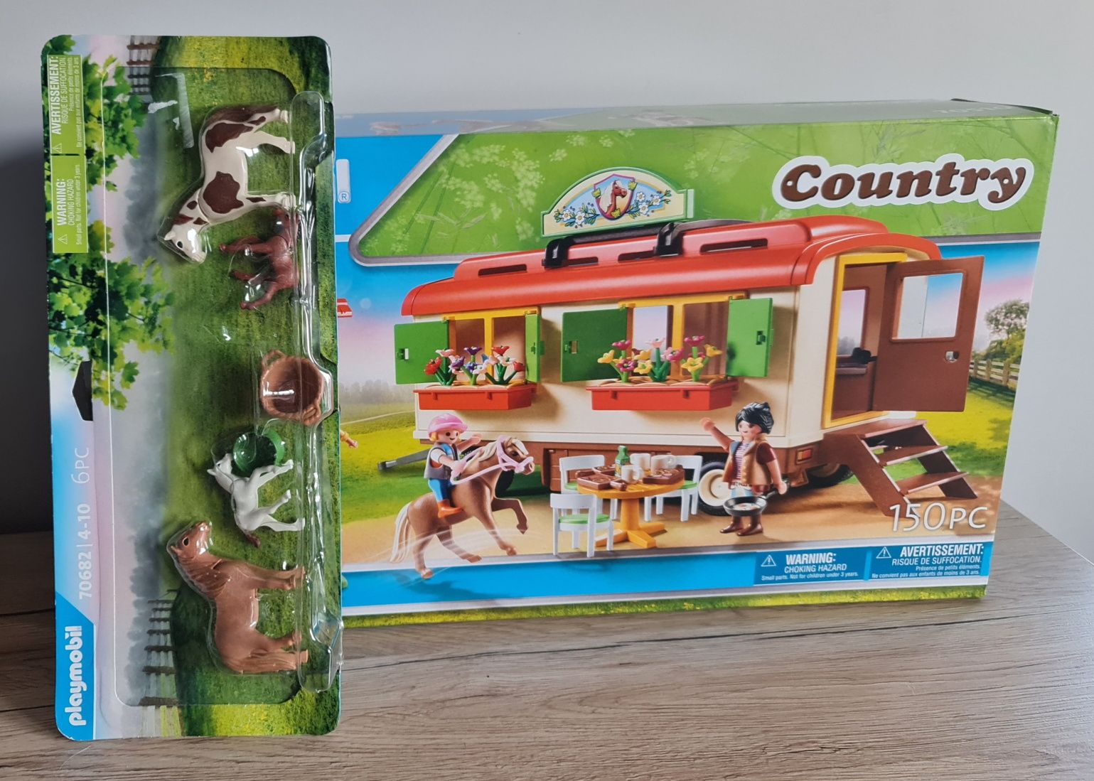 Playmobil 70510 Kemping z kucykami i przyczepą do nocowania + gratis