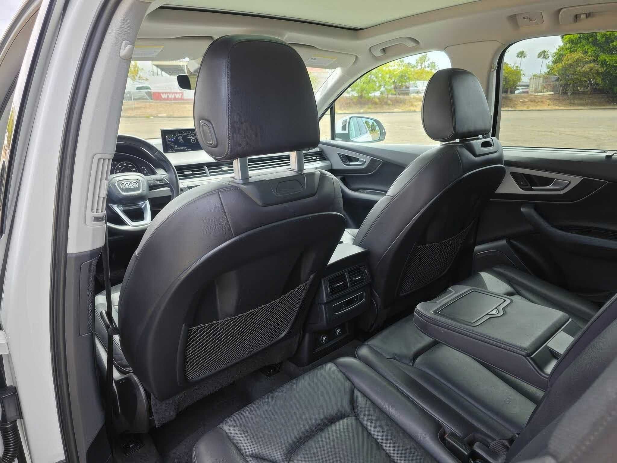 2018    Audi  Q7