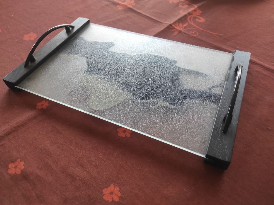 Tabuleiro pintado à mão de vidro