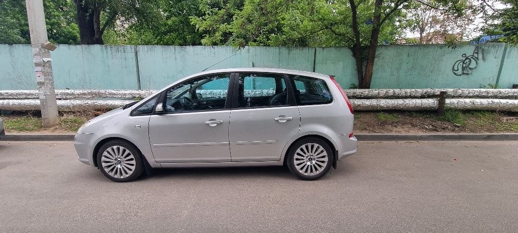 Продам Ford C Max Titanium 1.6 максимальная комплектация!