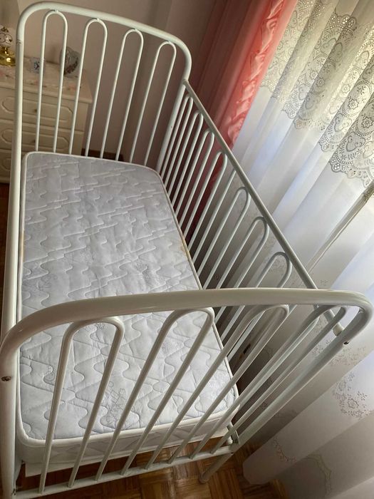 Berço com colchao