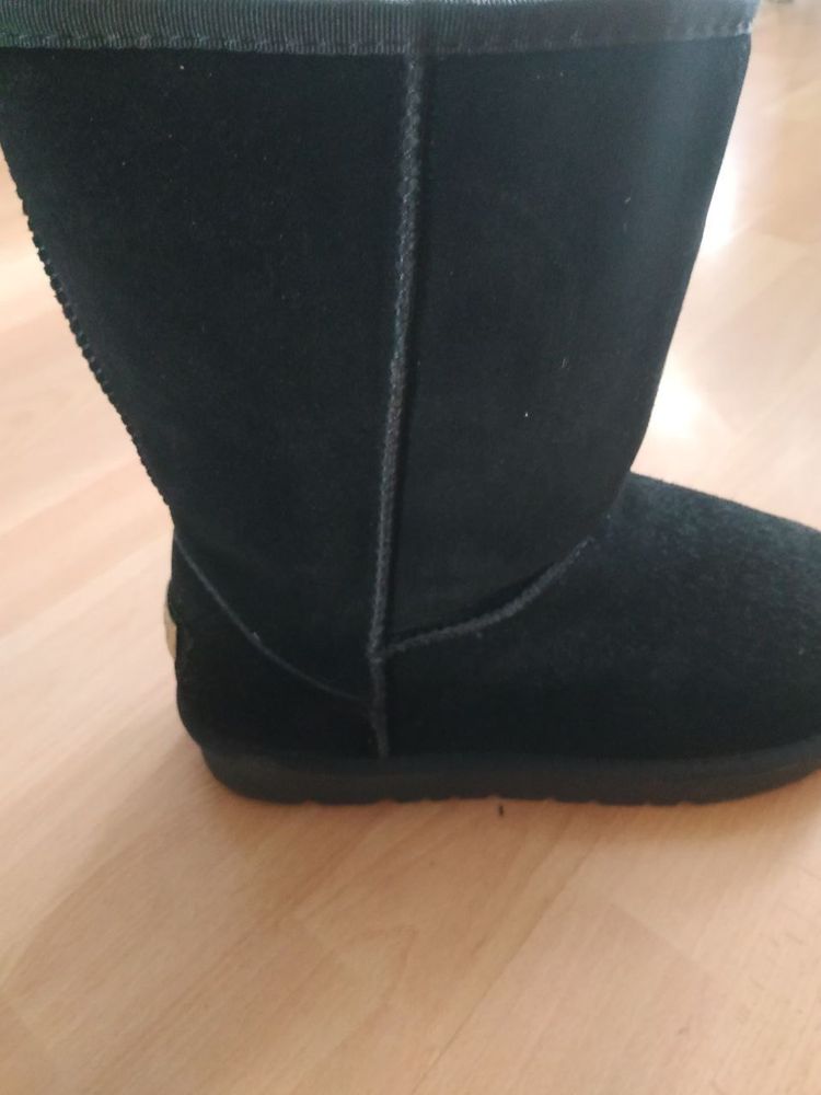 Продам угги UGG 43 размер