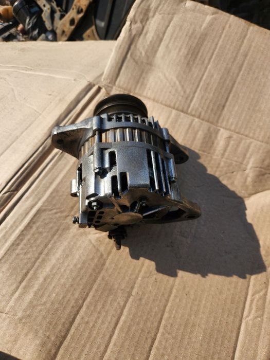 Генератор Nissan Infiniti 231007T403 HITACHI JA1516