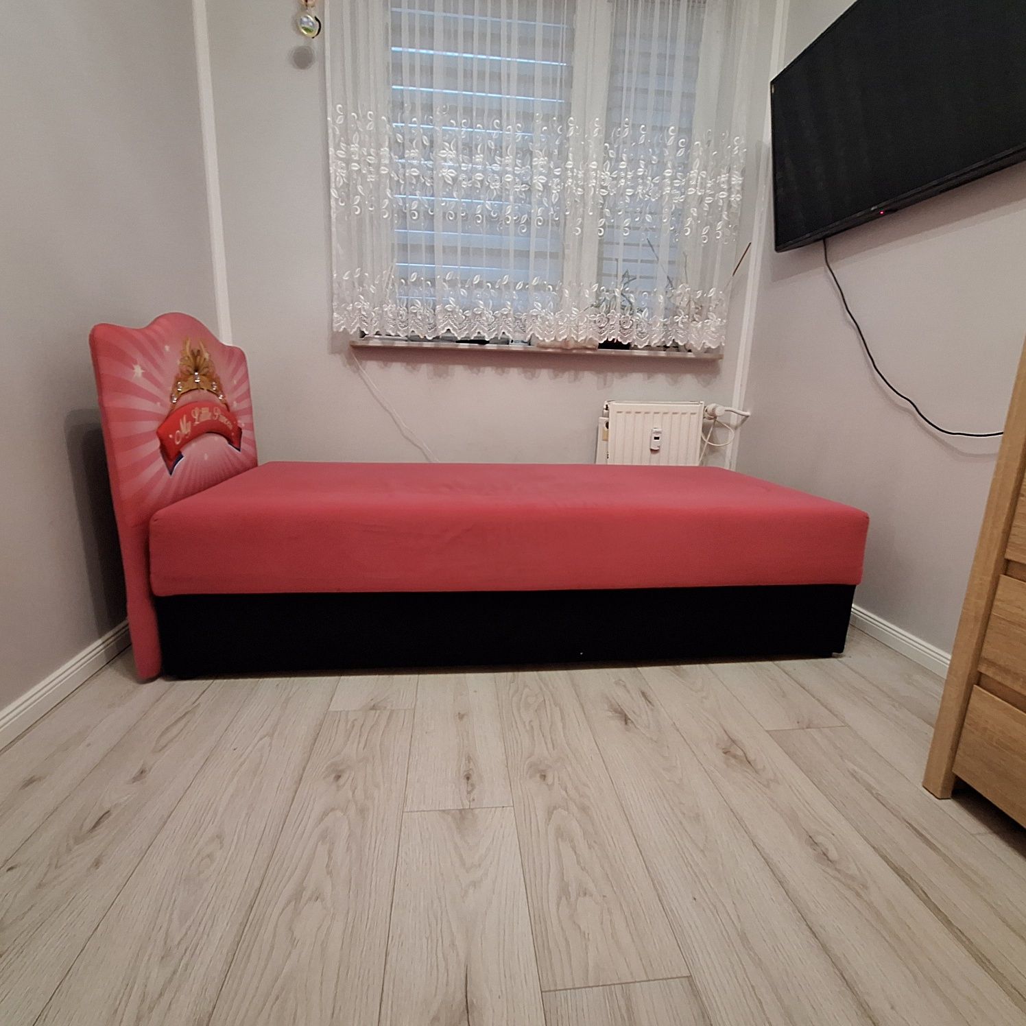 Łóżko dziecięce  że skrzynią