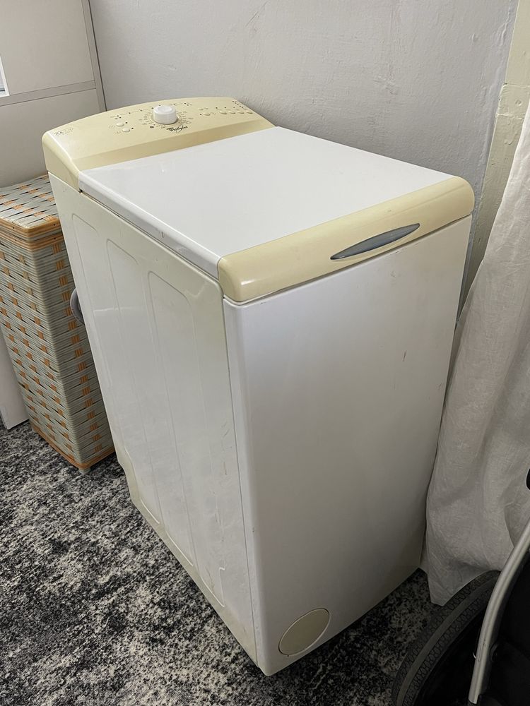 Продам пральну машину Whirlpool з верхнім завантаженням