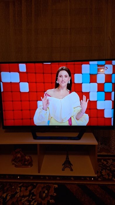 Телевизор  LG  47 дюймов, с функцией 3D