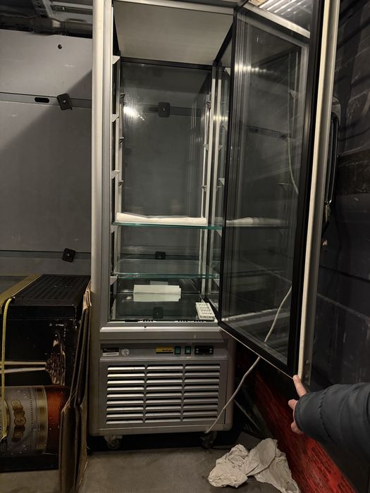 Холодильник конлитерський