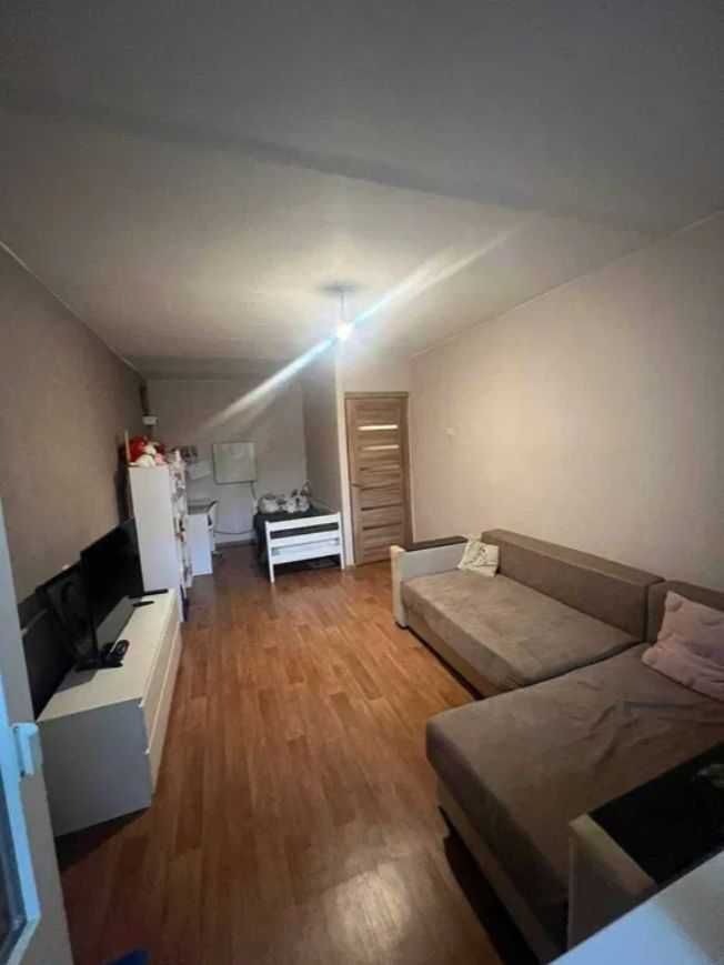 1 кім 39 м2 в багатоповерхівці район РОБОЧА (716391)