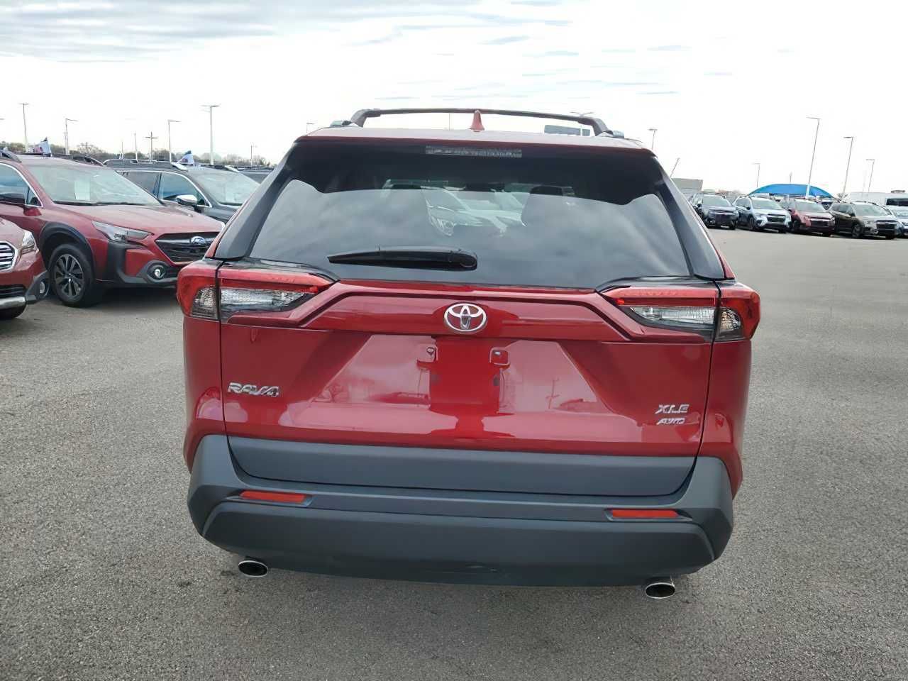 Toyota RAV4 XLE Premium 2021