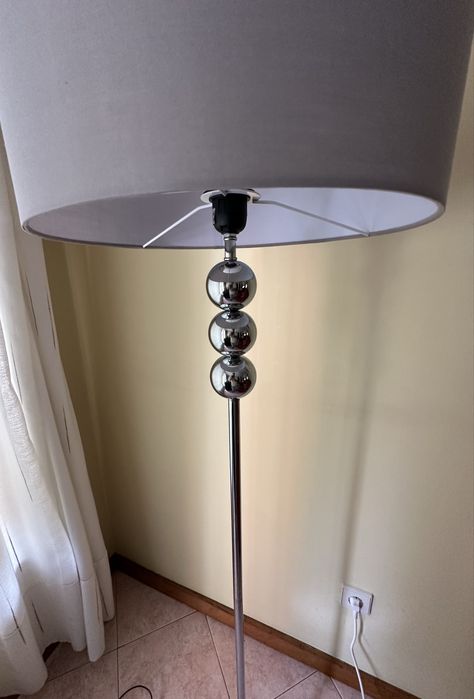 Candeeiro de pé para sala
