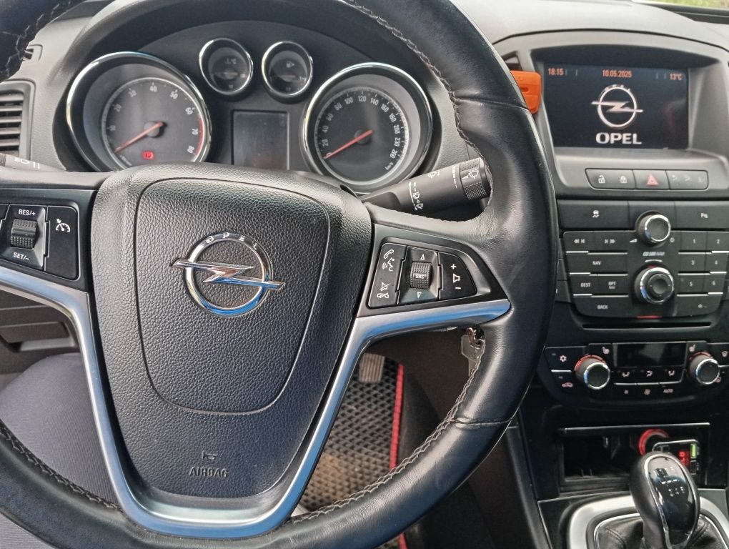 Продам Опель інсігнія 10 рік