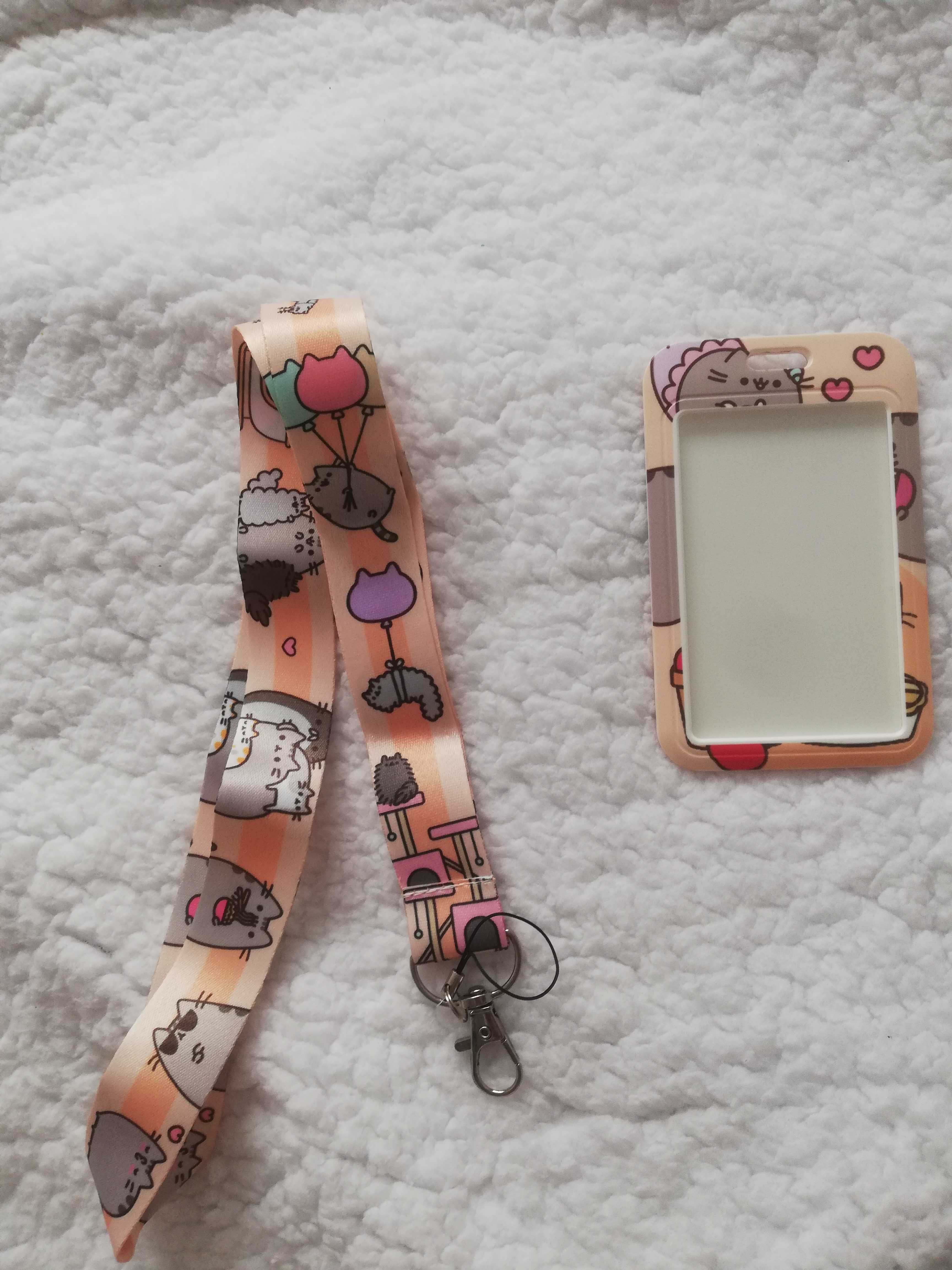 Holder etui na kartę identyfikator Pusheen, smycz