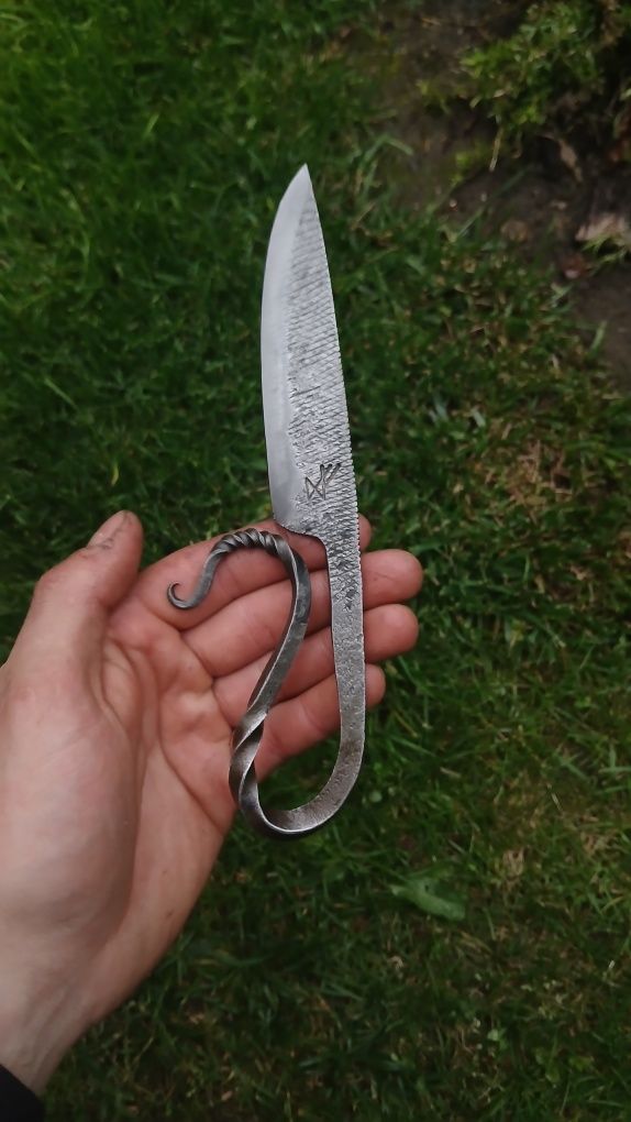 Ręcznie wykuty nóż kowalski / noże kowalskie / knifemaking