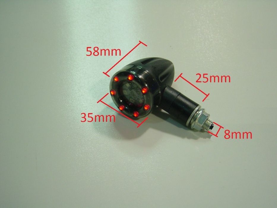 Piscas traseiros LED com luz de presença e stop