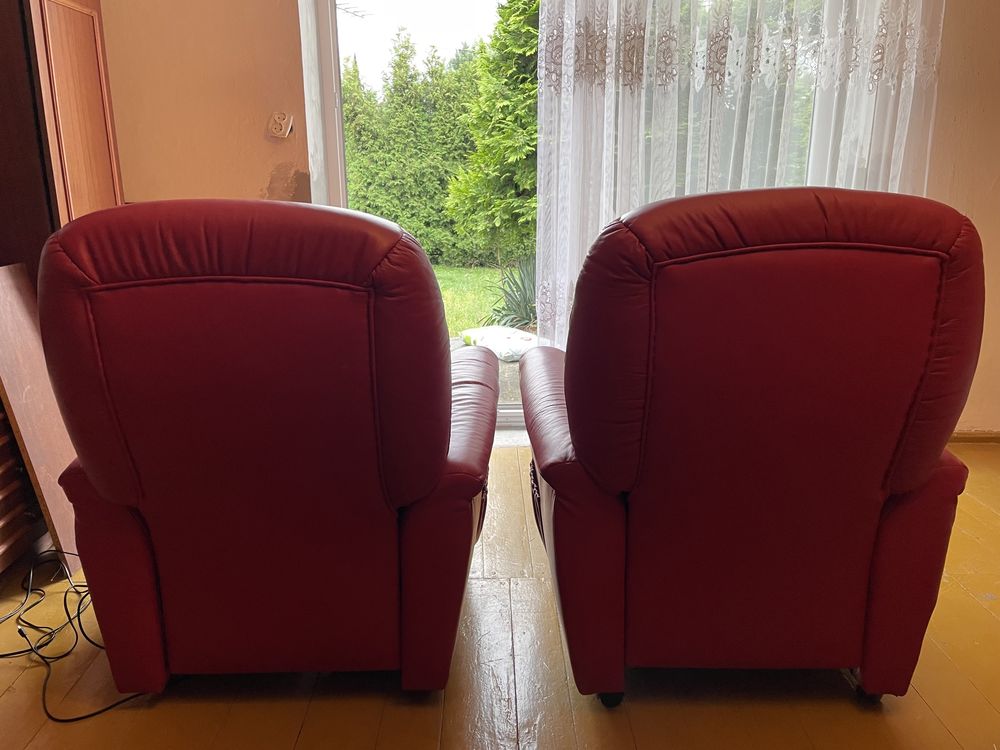 Fotele rozkładane elektrycznie / Czerwona skóra naturalna