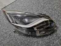 Zafira C lampy 2x FULL LED prawa