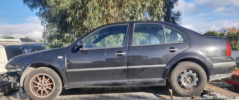 Vw Bora 1.9 TDI de 2000 disponível para peças