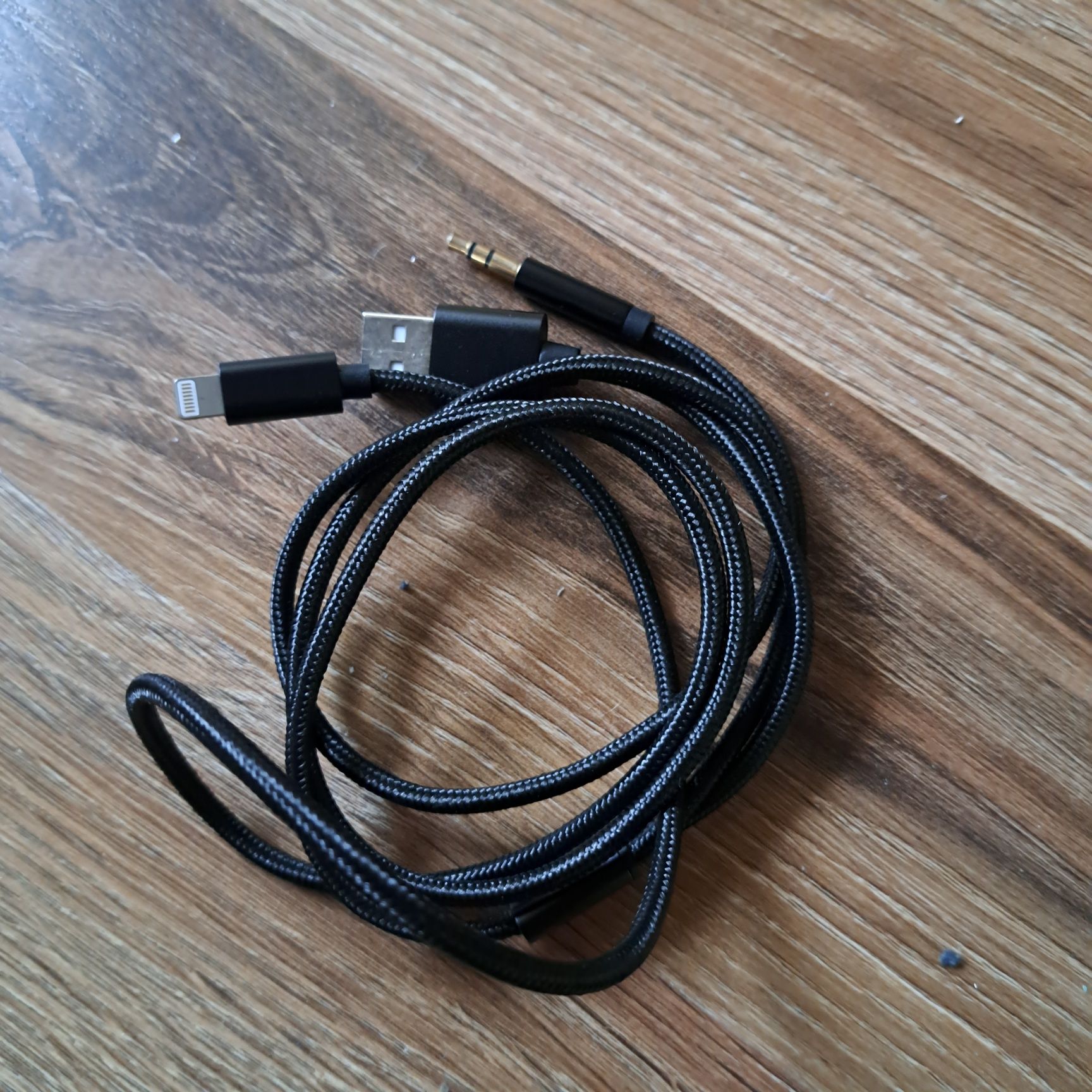 Kabel przejściowy z  Apple lighting na USB i Jack 3,5 mm