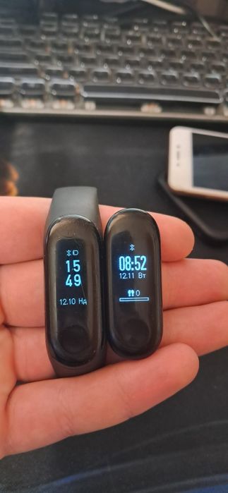 Продам два Mi Band3 + Годинник Skmei в подарунок