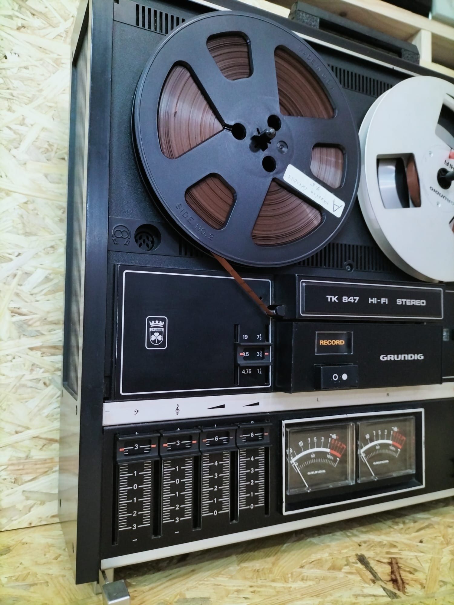 Gravador de Fitas Grundig