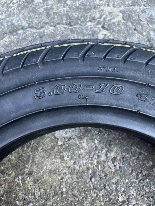 Мотошина покрышка резина шина на скутер мопед 3.00-10 MotoTech Тайвань