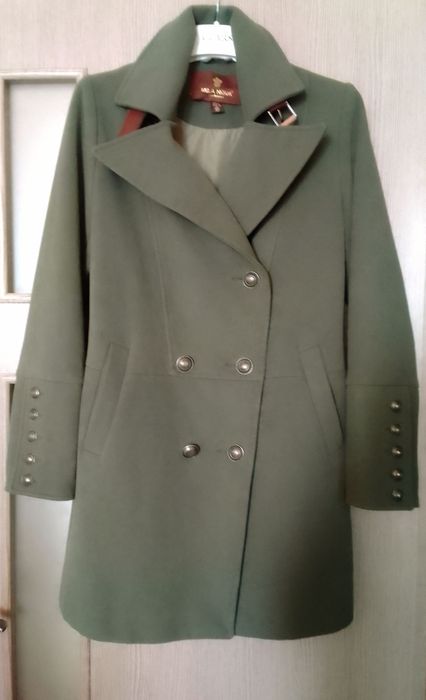 НОВОЕ стильное демисезонное пальто. Made in Portugal. Размер 46.