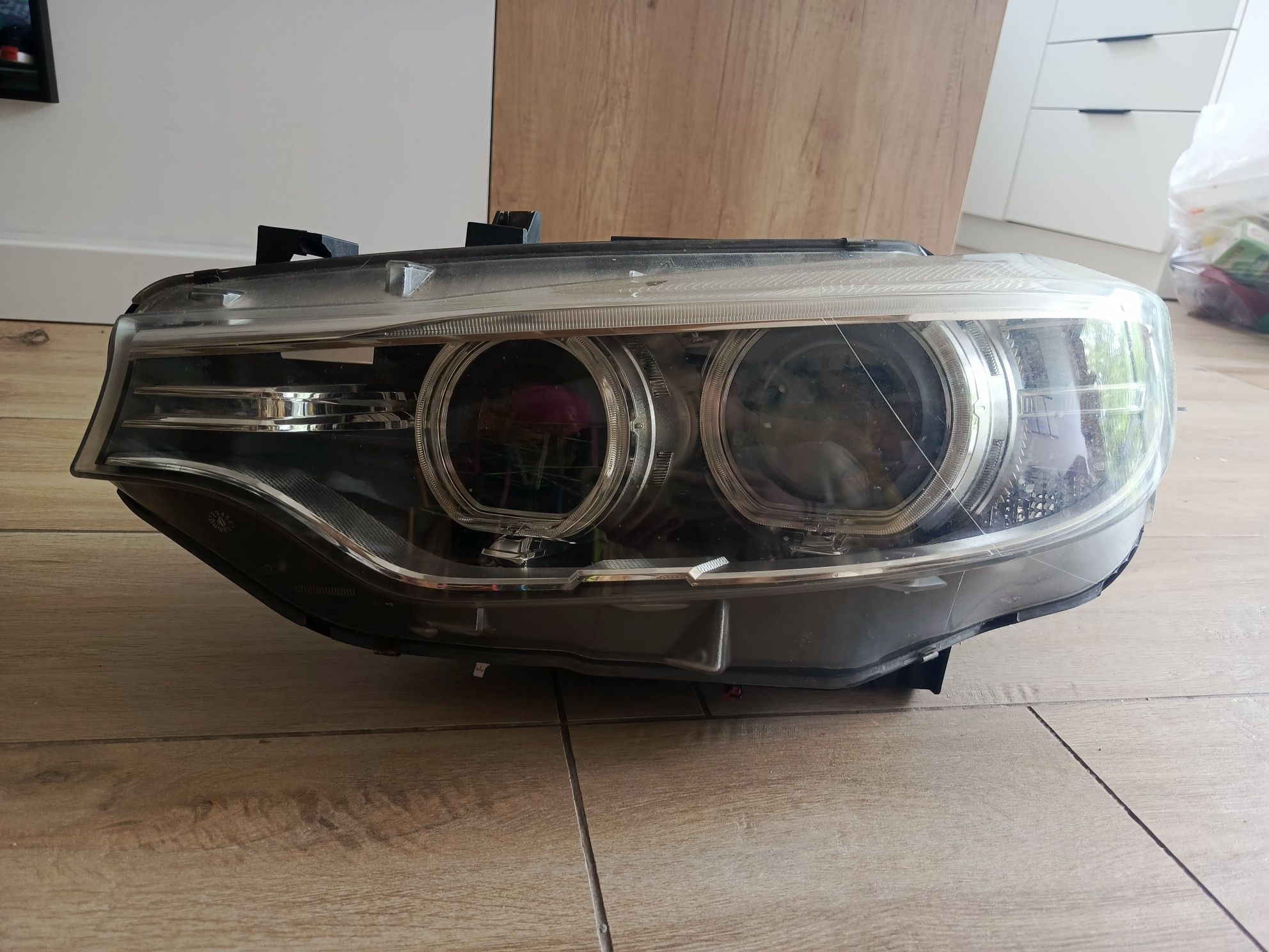 Lampa lewa przód bmw f32