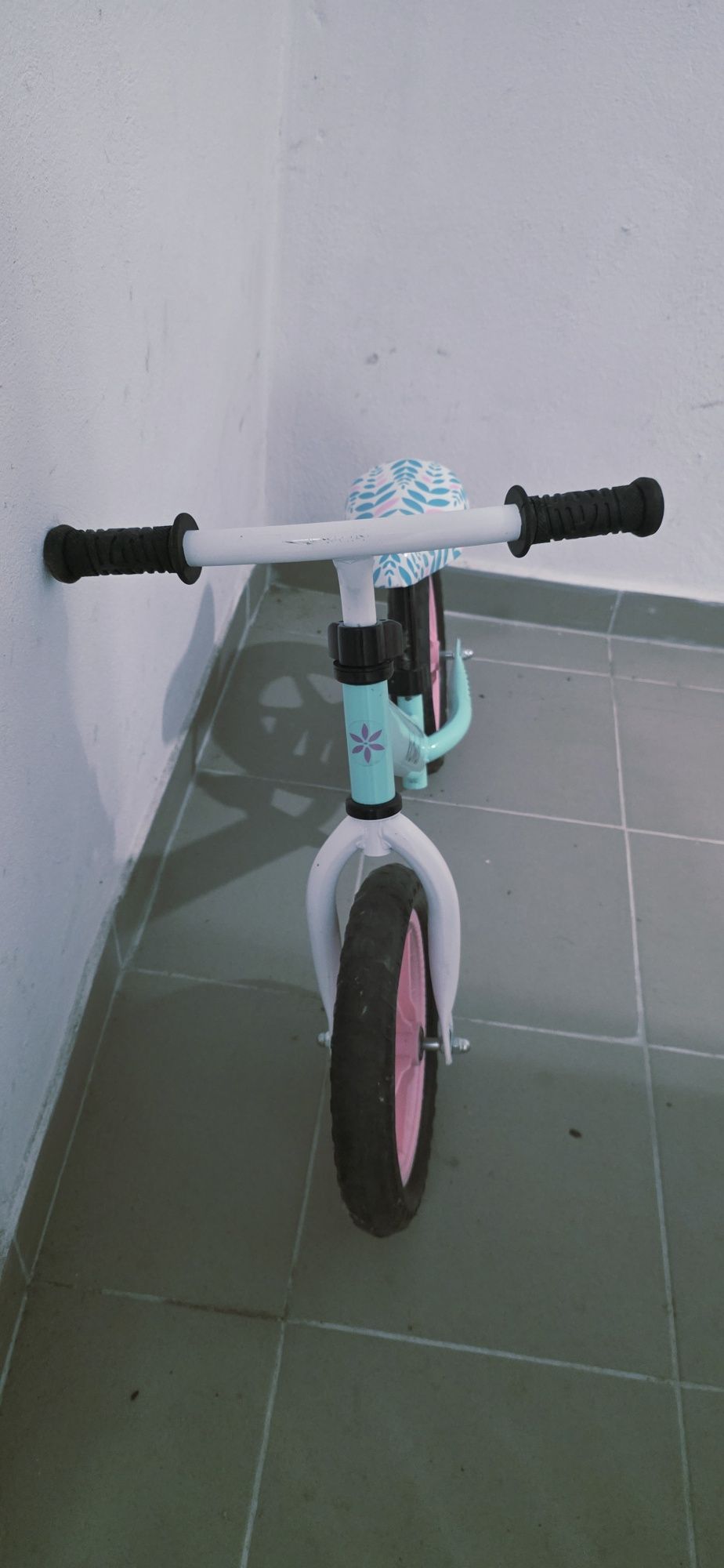 Rowerek biegowy + kask - dobry stan!