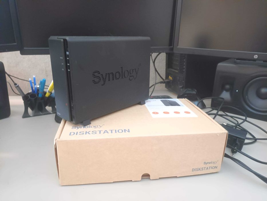 NAS Synology DS124 + disco de 4TB Novo com garantia.