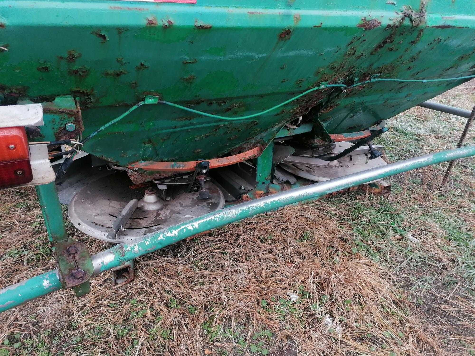 Розкидач добрив навісний Amazone ZAM 1501