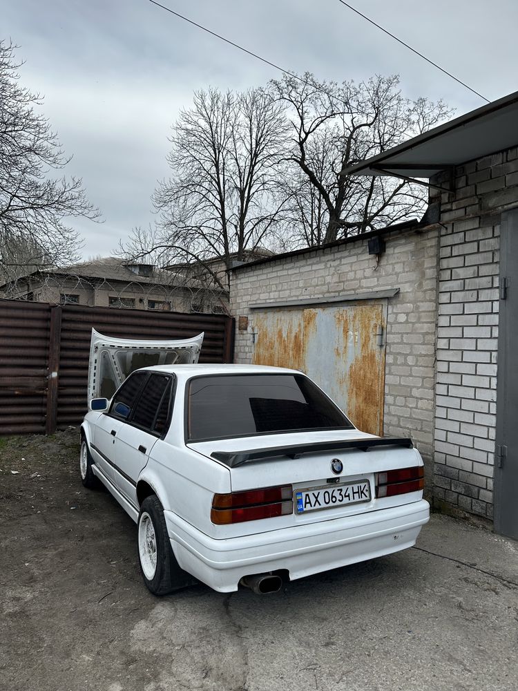 Продам Bmw e30 1.6 на заварке М40