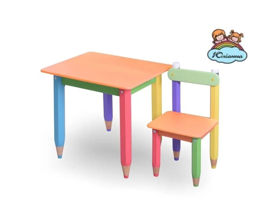 Стіл 60*60 і два стільці дитячі