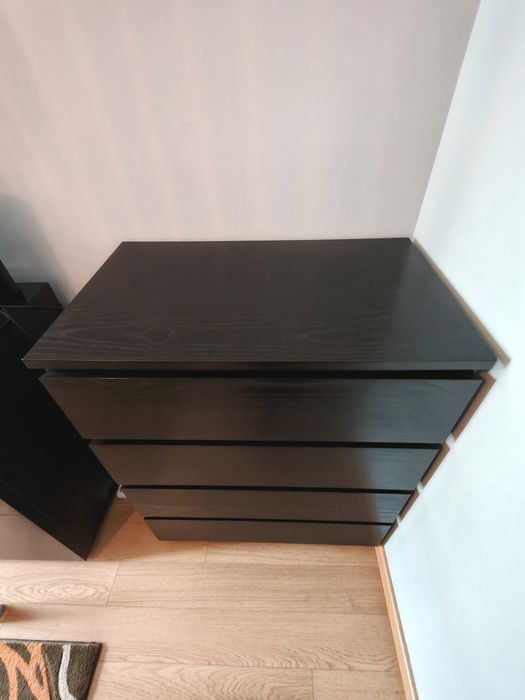 Cómoda Malm Castanho Escuro