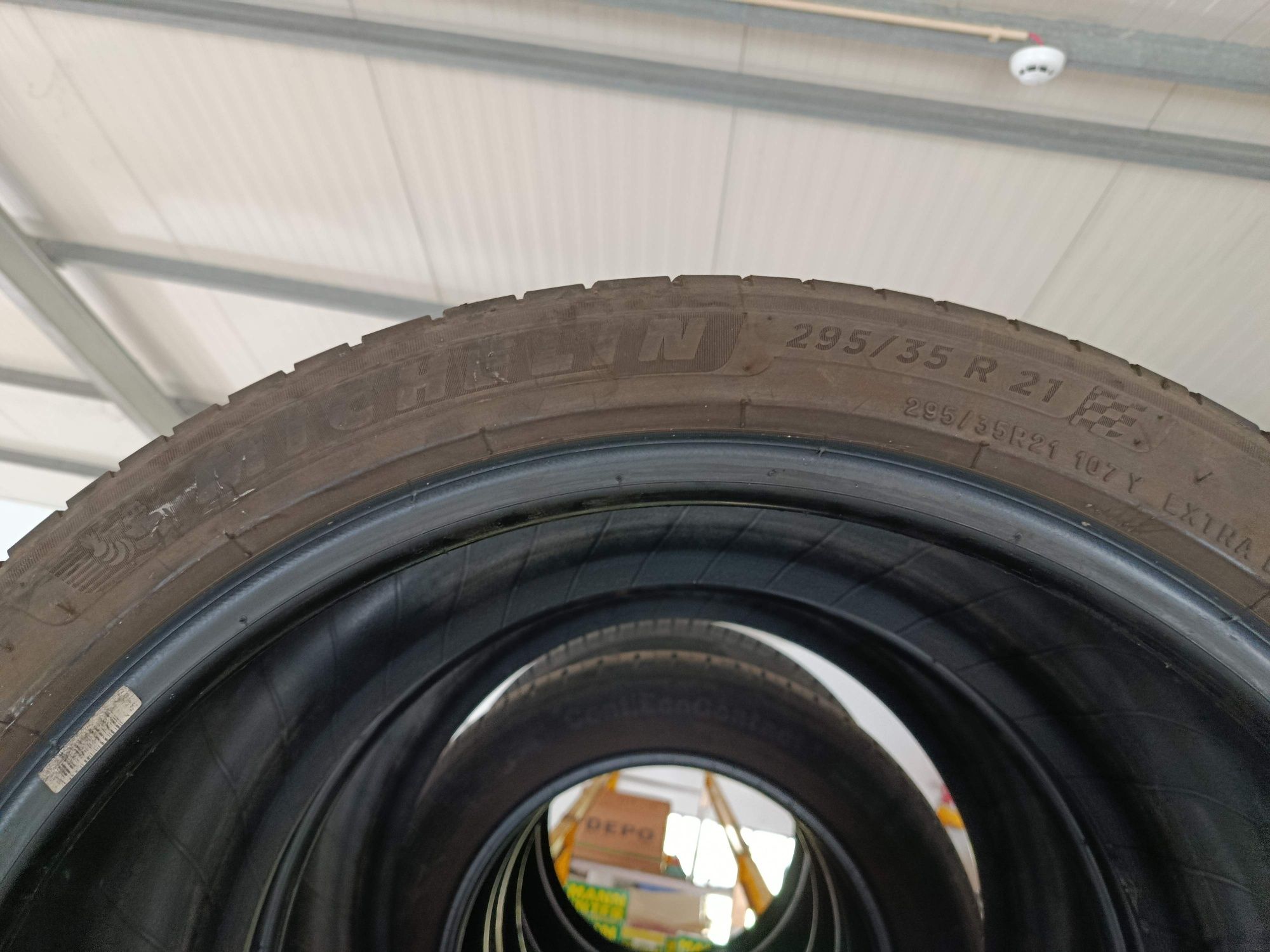 Pneus Michelin Pilot Sport 4SUV 295/35 R21