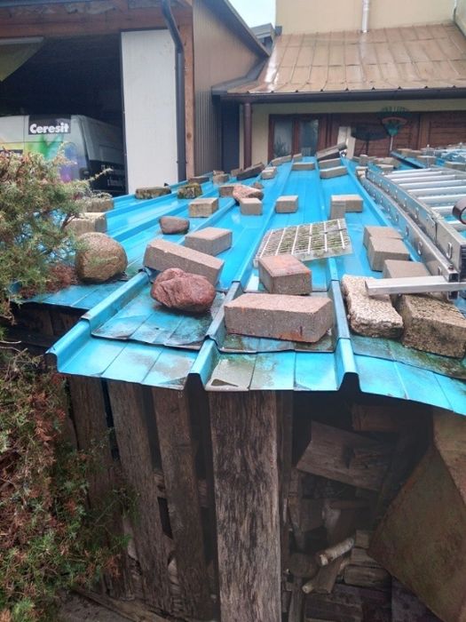 Blacha trapezowa z rozbiórki(szczyt bloku) grubosc 0,5mm