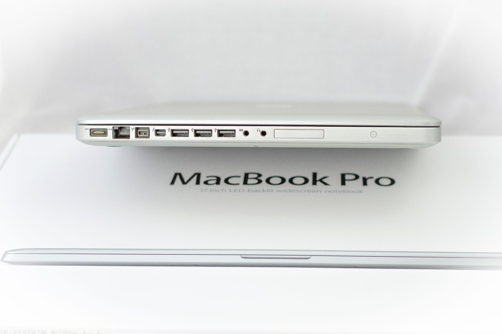 Mac Book Pro (17-inch, Late 2011) kolekcjonerski