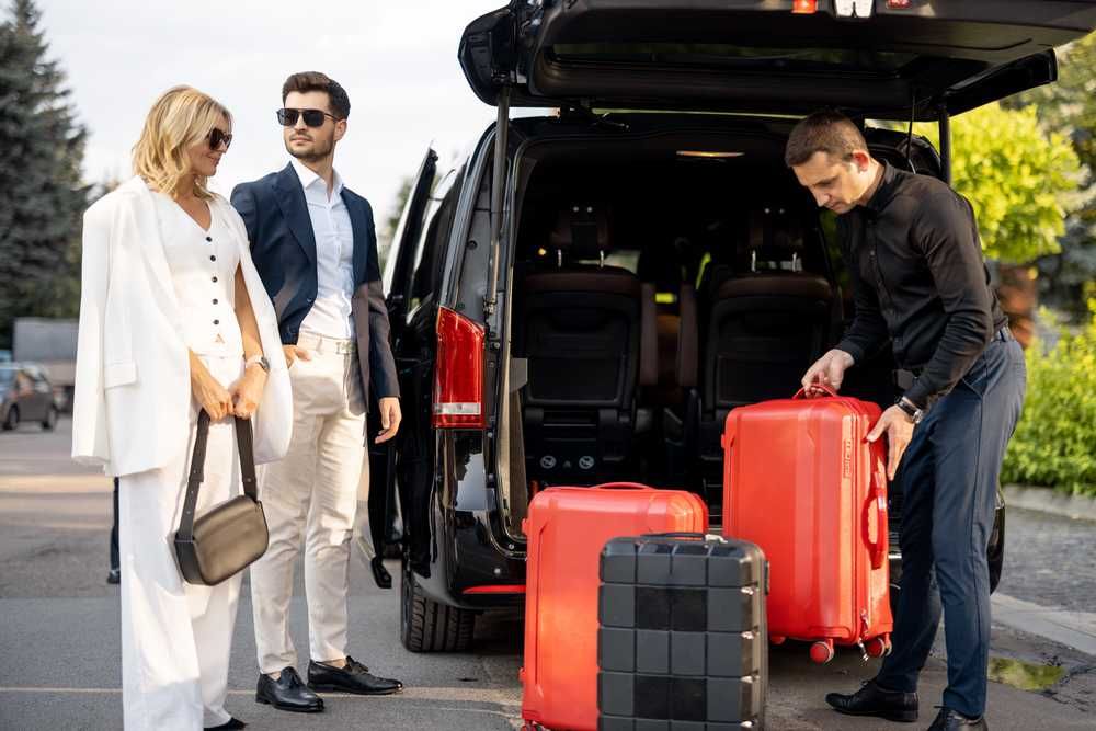 taxiXL do 7 osób • taxiKOMBI do 5 osób + DUŻY bagaż • współpraca