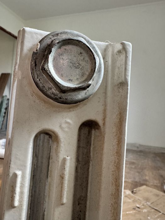 Радиатор отопления. 15 секций. Чугун