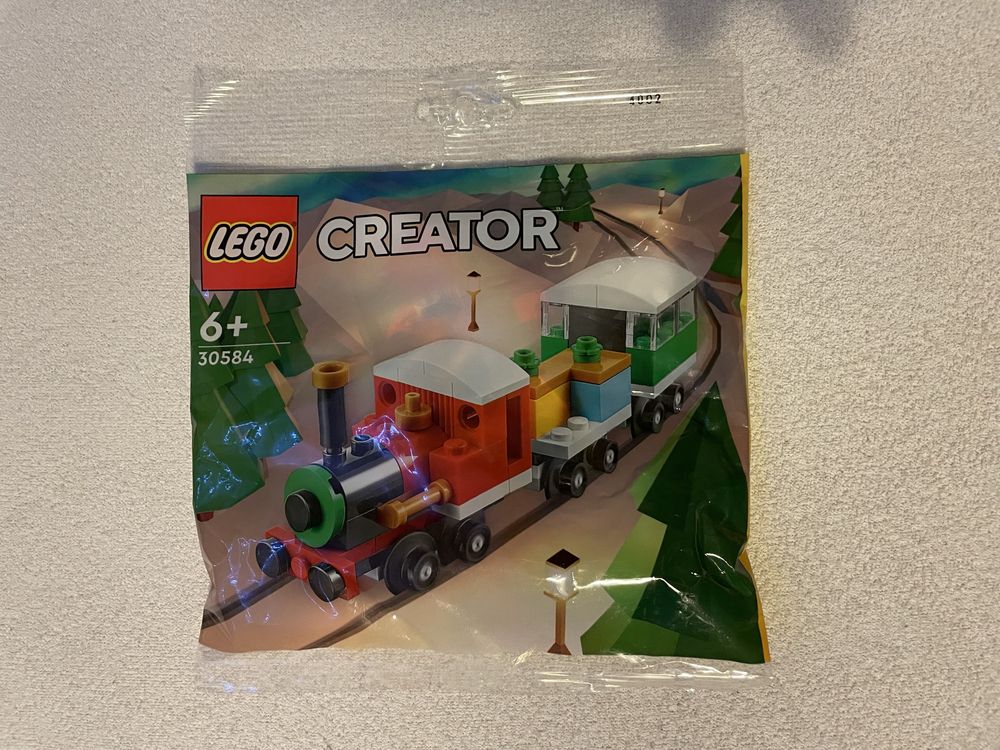 LEGO Crator Swiateczny Pociag 30584