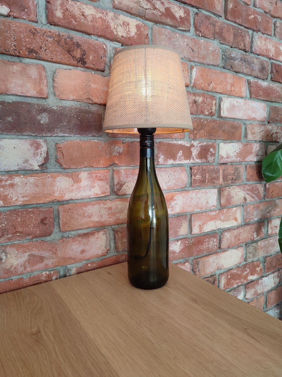 Lampka z butelki loft industrialna abażur jutowy
