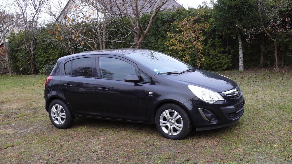 Opel Corsa  LIFT 2013r. 1,4 benzyna sprowadzony po  opłatach