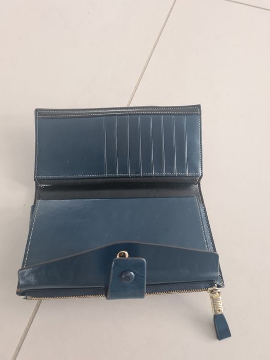 Portmonetka damska skórzana ciemny zieleń