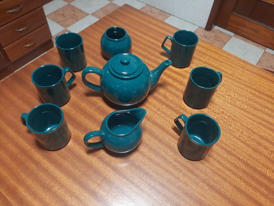 Conjunto de chá em cerâmica novo
